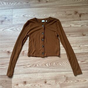 Aritzia Wilfred ribbed button top